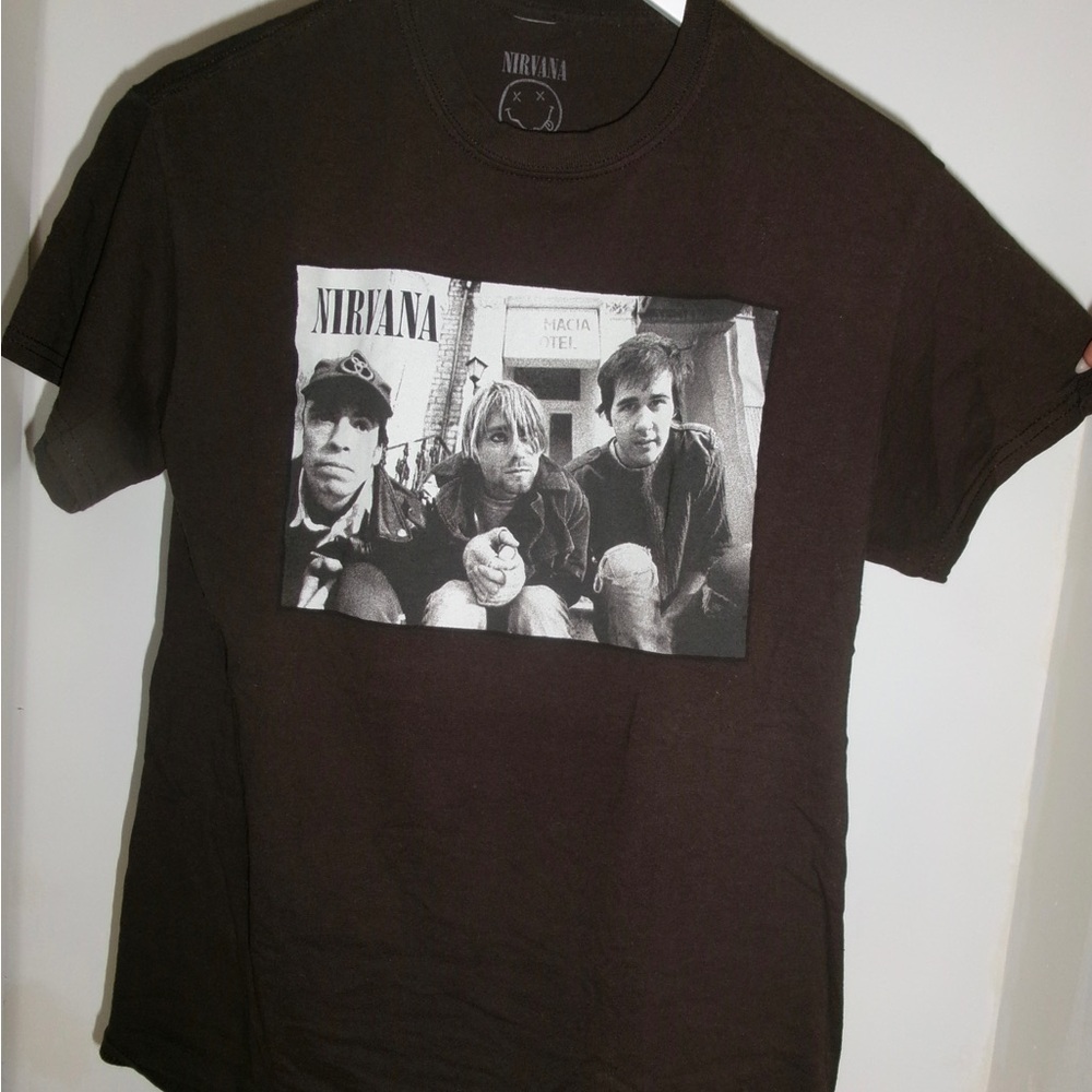 NIRVANA TEE 🎧